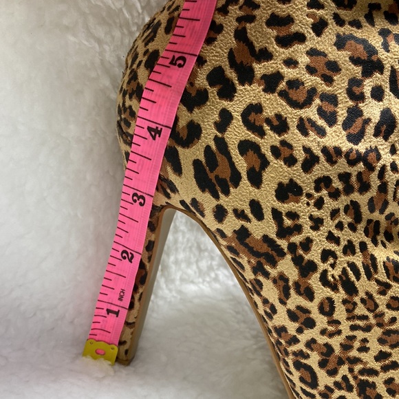 Leopard Ankle Boots/Size 8 - Picture 4 of 13